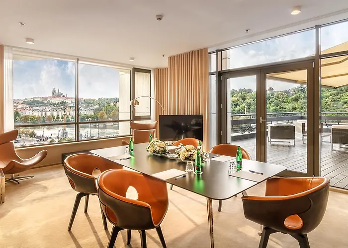 호텔 The President